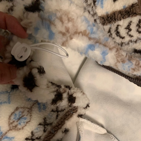 Korean Fair Isle Sherpa Fleece Jacket | Drawstring Hem - Picture 8 of 9